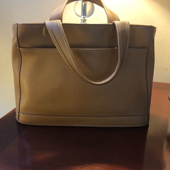 Coach Handbags - COACH PRISTINE CONDITION
